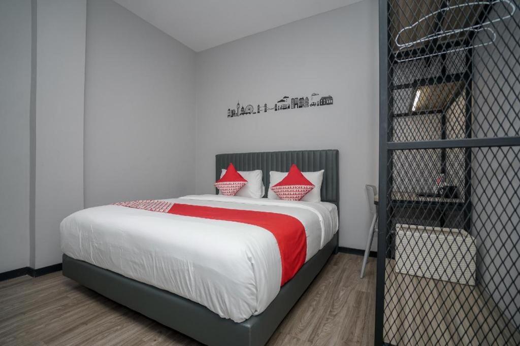 פאלמבאנג Oyo 568 Rajawali Homestay מראה חיצוני תמונה