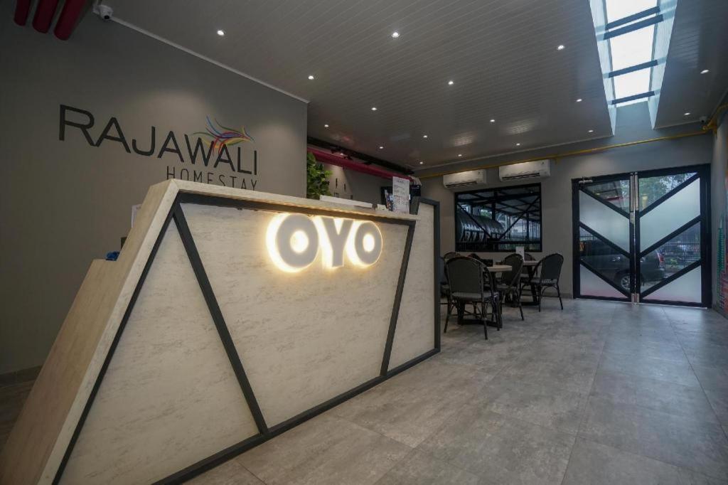 פאלמבאנג Oyo 568 Rajawali Homestay מראה חיצוני תמונה