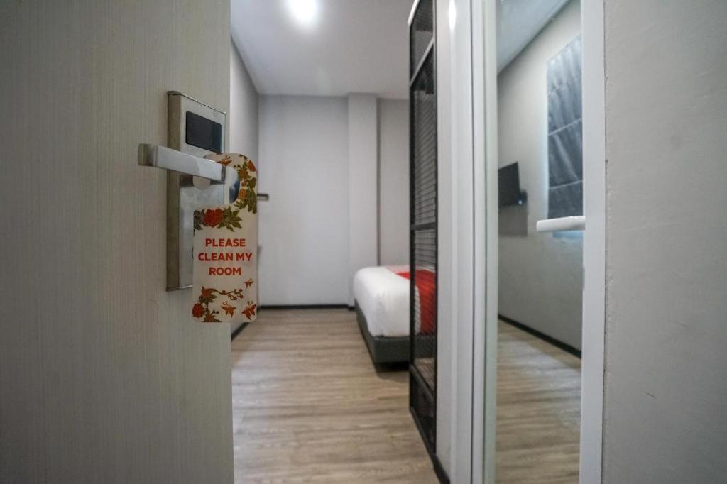 פאלמבאנג Oyo 568 Rajawali Homestay מראה חיצוני תמונה