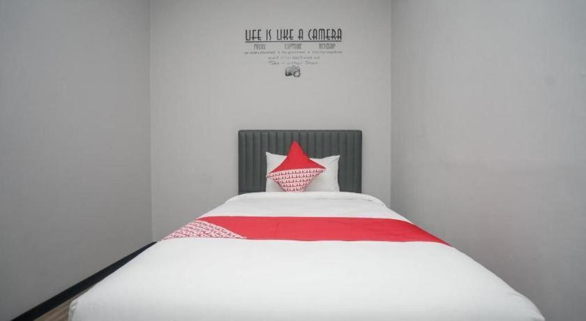 פאלמבאנג Oyo 568 Rajawali Homestay מראה חיצוני תמונה