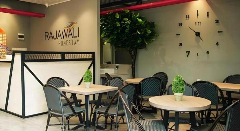 פאלמבאנג Oyo 568 Rajawali Homestay מראה חיצוני תמונה